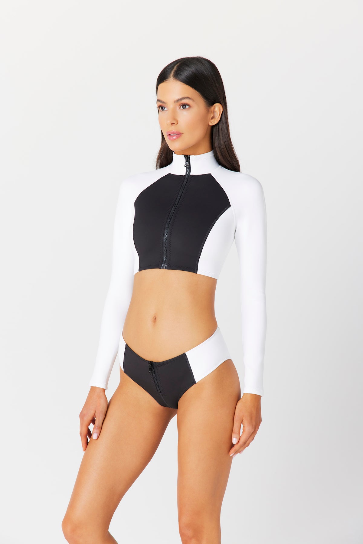 MISSY SURF JACKET IN BLACK AND WHITE